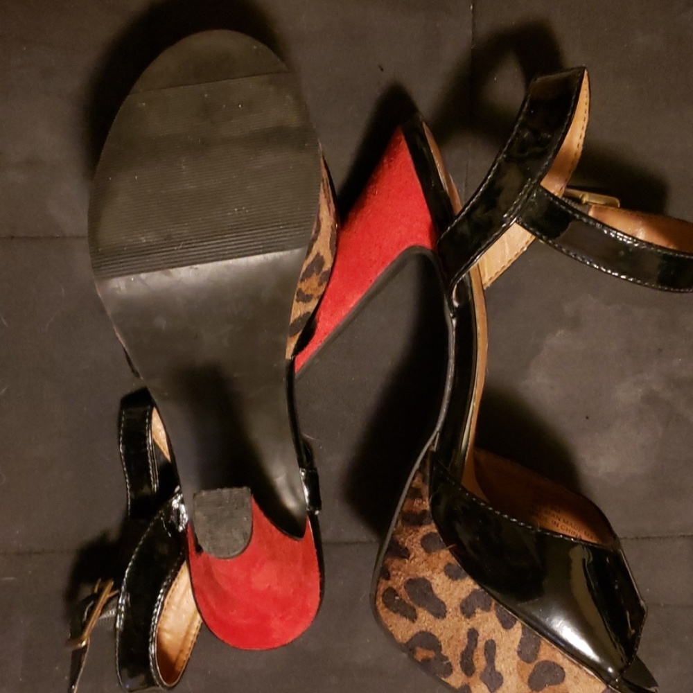Fun Leopard & Red Platform Heels - Picture 2 of 2